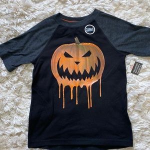 NWT short sleeve shirt, size M